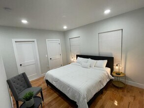 183 Gates Ave, Unit Unit 1 in Jersey City, NJ - Building Photo - Building Photo
