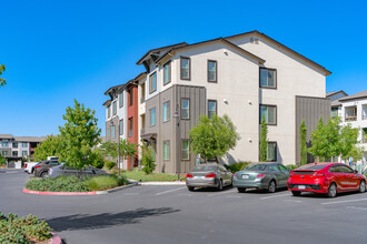 The Strand in West Sacramento, CA - Foto de edificio - Building Photo