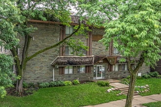 Johnson Legacy West in Milwaukee, WI - Foto de edificio - Building Photo