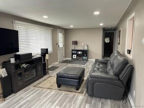 2434 N Long Lake Rd in Fenton, MI - Building Photo - Building Photo