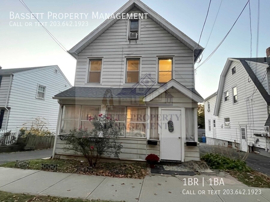 1602 Whitney Ave-Unit -Apt 1 in Hamden, CT - Foto de edificio