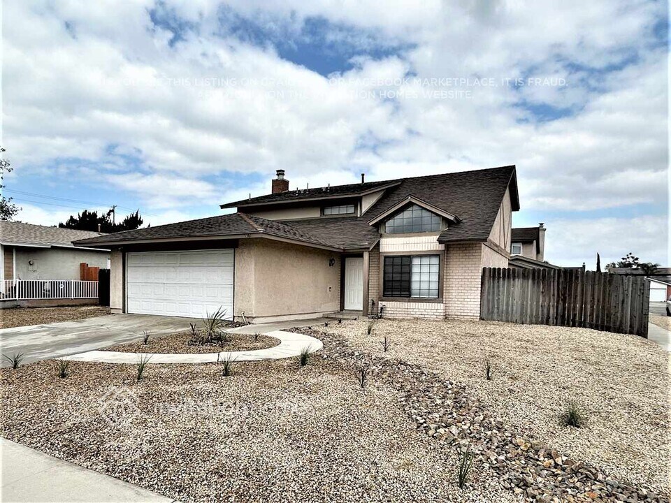 7361 Lime Ave in Fontana, CA - Building Photo