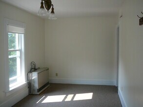 62 Doyle Ln, Unit 3 in South Royalton, VT - Building Photo - Building Photo