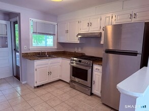 49 Soundview Ave in Bridgeport, CT - Building Photo - Building Photo