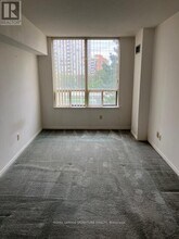 7 Bishop Ave in Toronto, ON - Building Photo - Building Photo