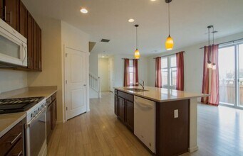 14813 W 70th Dr in Arvada, CO - Building Photo - Building Photo