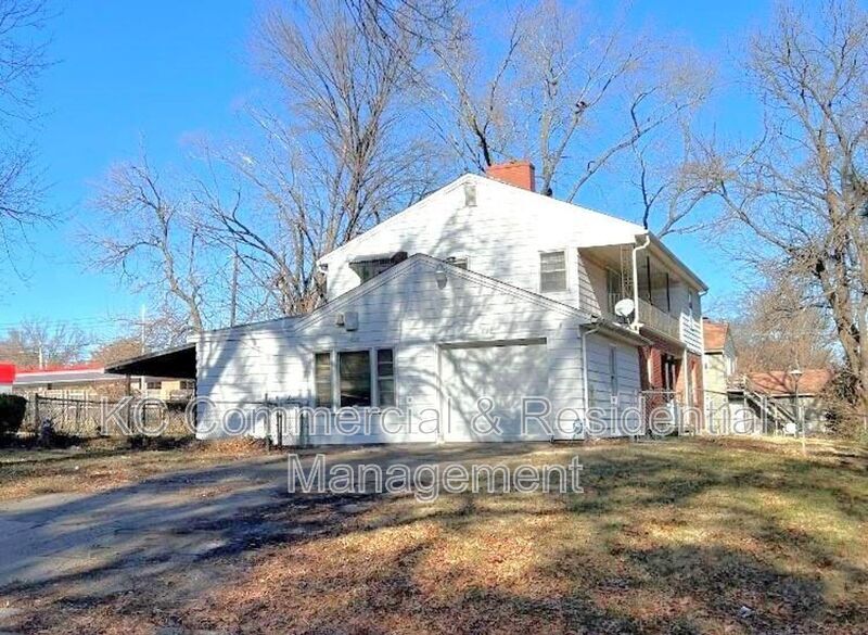 800 E 75th Terrace in Kansas City, MO - Building Photo