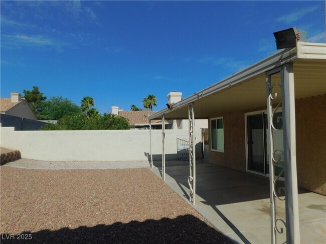 916 Rifle Dr in Henderson, NV - Building Photo - Building Photo