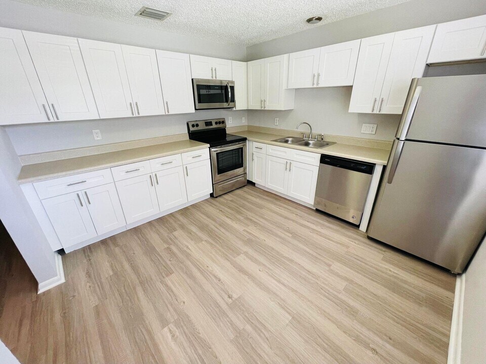 3805 Park Lane Villas Rd in West Palm Beach, FL - Building Photo