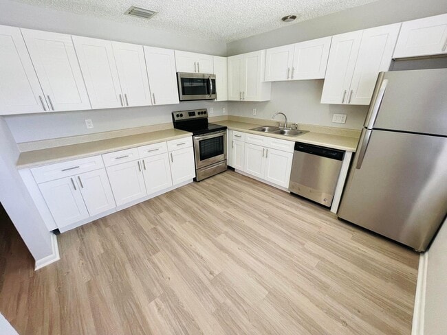property at 3805 Park Lane Villas Rd