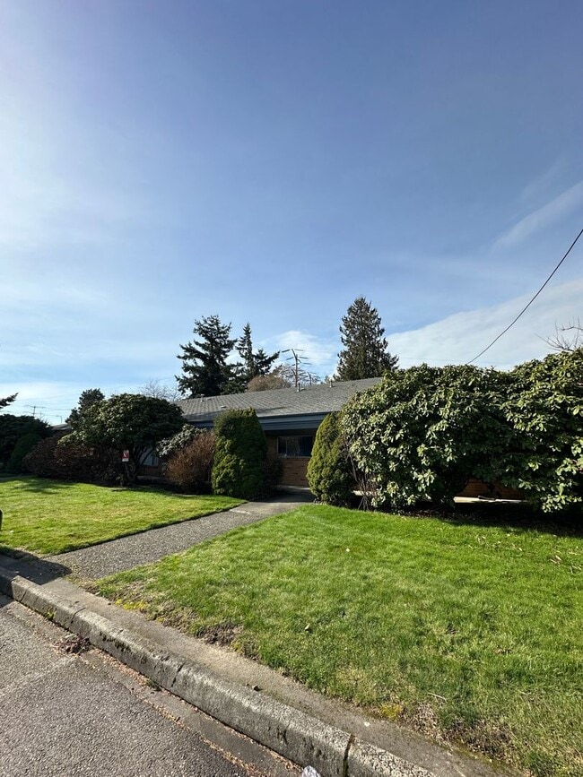 property at 609 Shattuck Ave S