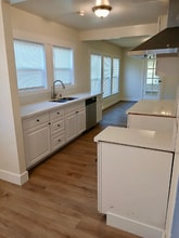 2814 Park Way in Bakersfield, CA - Building Photo - Building Photo