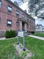 13 Chester St, Unit 3W in Glens Falls, NY - Building Photo