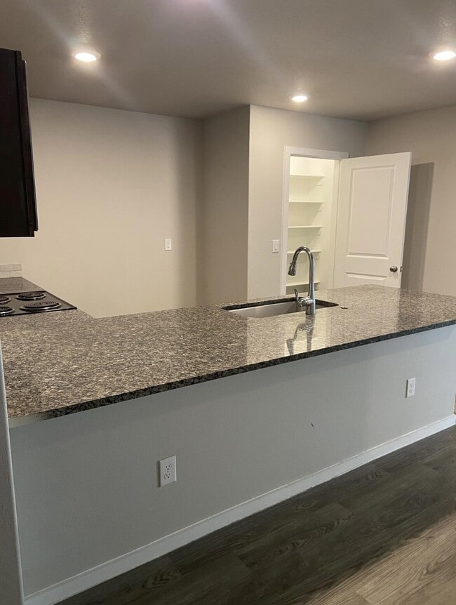 property at 2416 144th St