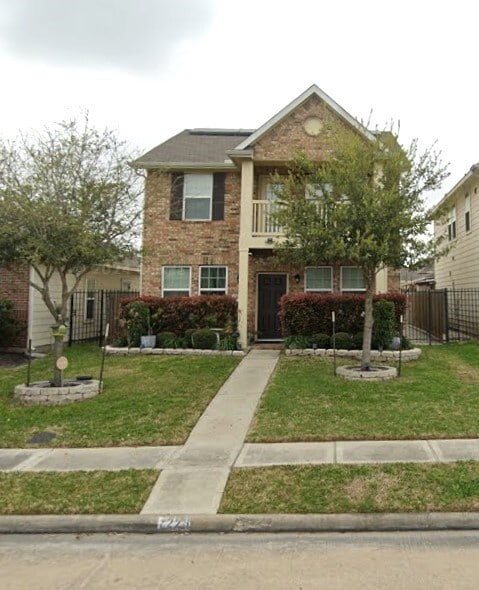 property at 7223 Pavilion Dr