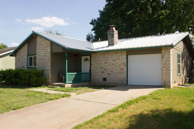 4605 Button Bend Rd in Austin, TX - Building Photo - Building Photo