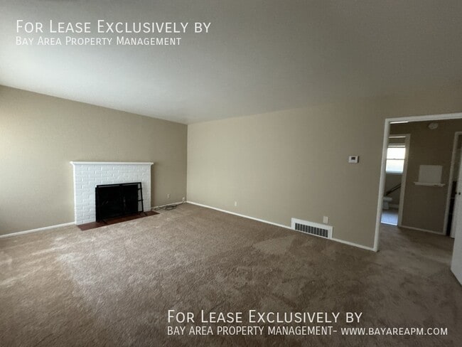 330 Orchard Ave in Redwood City, CA - Building Photo - Building Photo