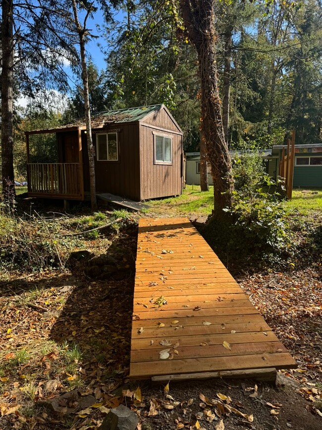 39510 Little Fall Creek Rd in Fall Creek, OR - Building Photo - Building Photo