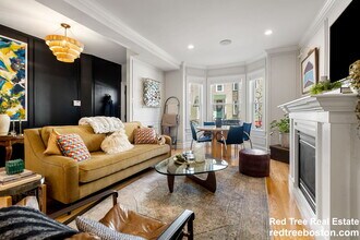 687 E 6th St in Boston, MA - Foto de edificio - Building Photo