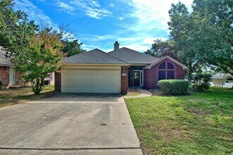 101 Pecan Vista Ln in Georgetown, TX - Building Photo - Building Photo