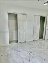 2113 Renaissance Blvd in Miramar, FL - Foto de edificio - Building Photo