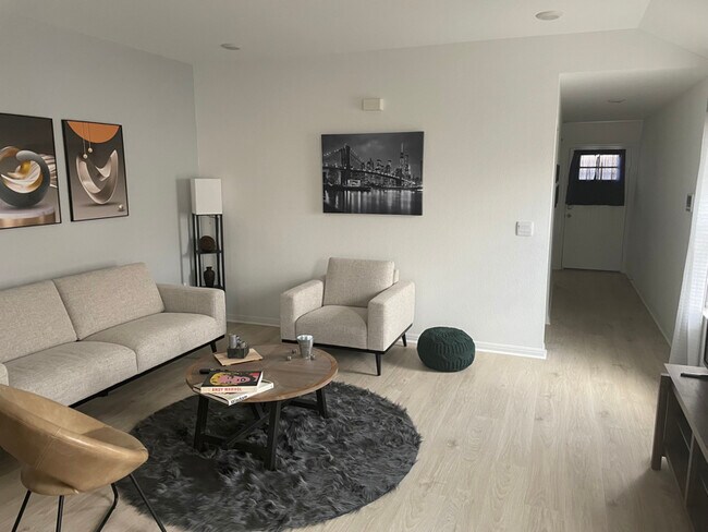 142 Illusion Lk Ln in Buda, TX - Foto de edificio - Building Photo