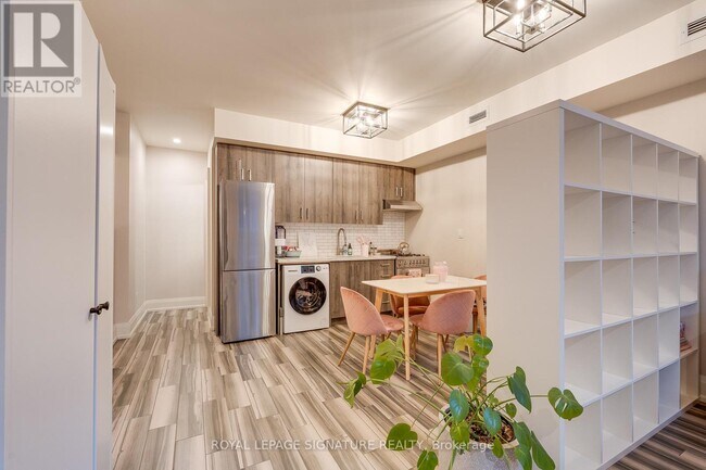 398 Westmoreland Ave N in Toronto, ON - Building Photo - Building Photo