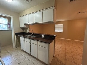 937 Fresa Rd in Pasadena, TX - Building Photo - Building Photo