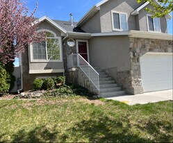 1234 N 780 W in Clinton, UT - Building Photo