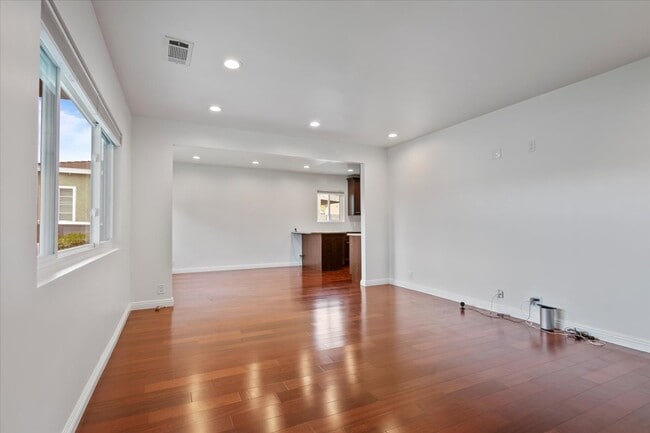 1776 N Niagara St in Burbank, CA - Building Photo - Building Photo