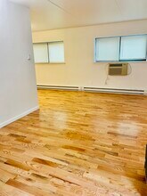 243 W Post Rd, Unit T in White Plains, NY - Building Photo - Building Photo