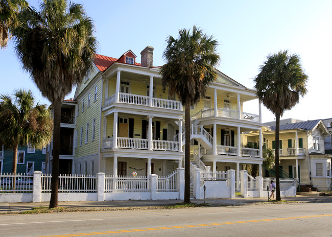 210-212 Calhoun St in Charleston, SC - Building Photo - Building Photo