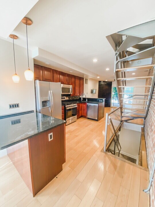 1413 Anchor St in Baltimore, MD - Foto de edificio