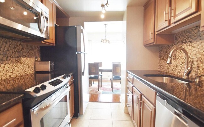 555 E William St, Unit 13c in Ann Arbor, MI - Foto de edificio - Building Photo