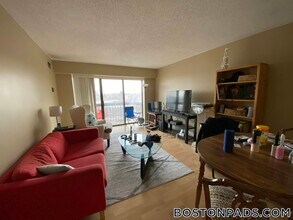 15 N Beacon St in Boston, MA - Building Photo - Building Photo