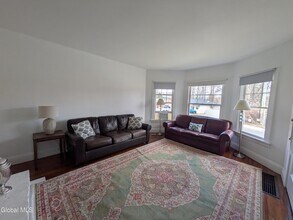 4 Palmer Ave in Corinth, NY - Building Photo - Building Photo