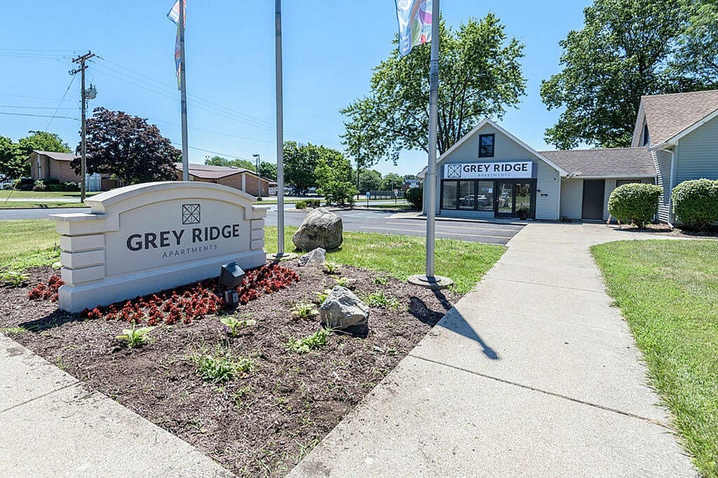 Grey Ridge Apartments LLC in South Bend, IN - Building Photo