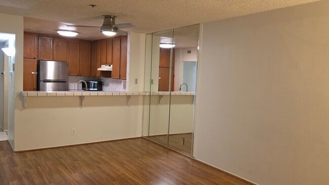 5990 Dandridge Ln, Unit 182 in San Diego, CA - Foto de edificio - Building Photo