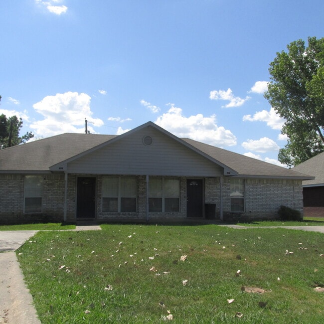 property at 2660-2662 40th St SE