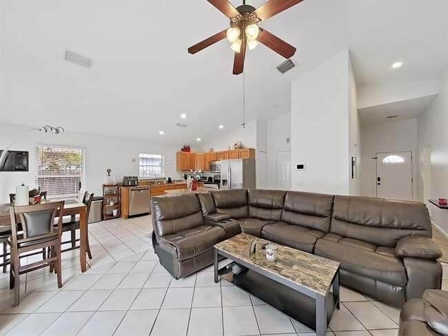 6512 N 24th St in Tampa, FL - Building Photo - Building Photo