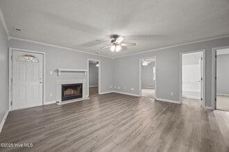 2033 Derby Run Rd in Jacksonville, NC - Foto de edificio - Building Photo
