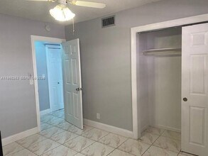 215 SE 3rd Ave in Hallandale Beach, FL - Building Photo - Building Photo