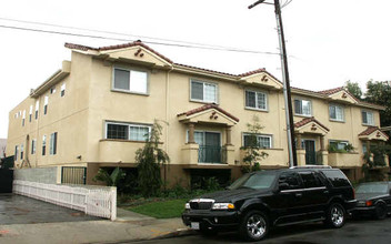 Villa Vittorio in Sherman Oaks, CA - Foto de edificio - Building Photo