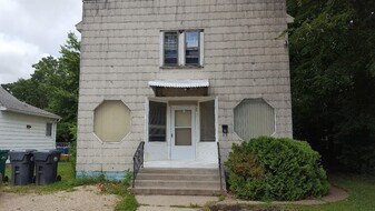 707 8th Ave SE in Austin, MN - Building Photo