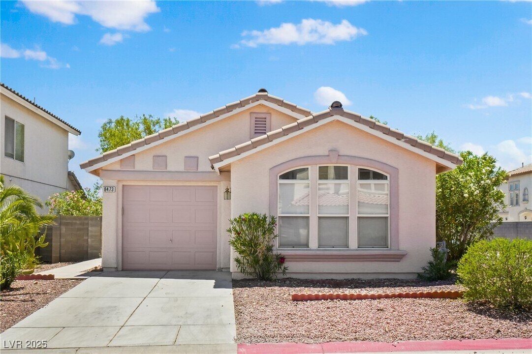 8473 Birthstone Ave in Las Vegas, NV - Building Photo