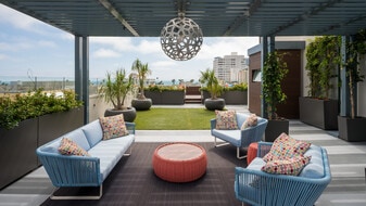 Residences on Third Street Promenade in Santa Monica, CA - Building Photo