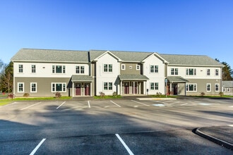 Woodland Village in Goffstown, NH - Building Photo - Building Photo