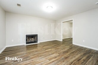 2007 Sandbrook Ct SW in Atlanta, GA - Foto de edificio - Building Photo