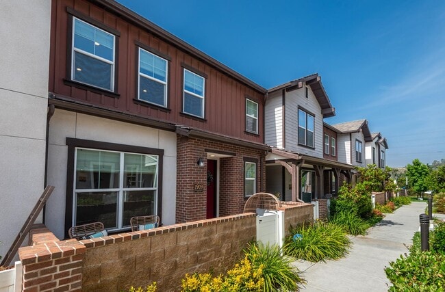 property at 1909 Cottage Dr