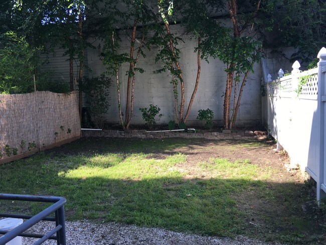 5-35 51st Ave in Long Island City, NY - Foto de edificio - Building Photo